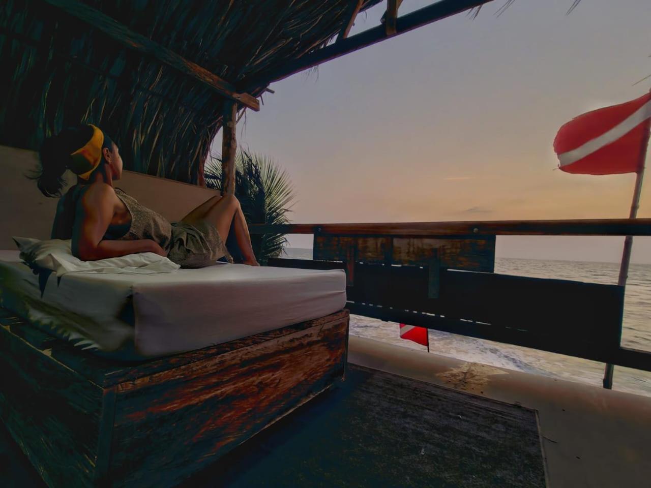 Hostal Punta Cangrejo San Onofre Exterior photo